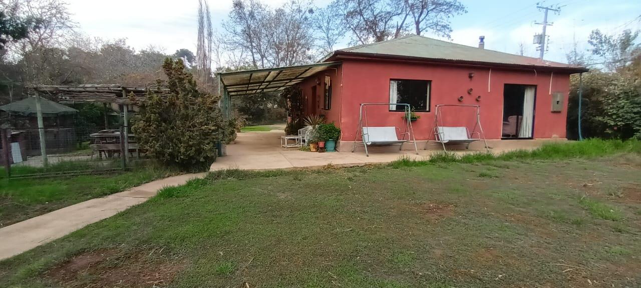 Casa en venta con gran terreno en Olmue.