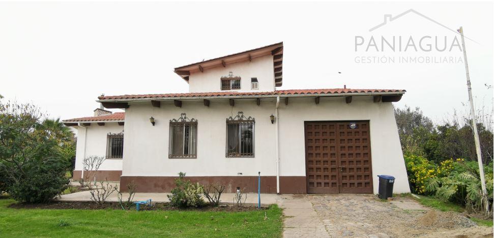 Gran casona en arriendo, sector Quillota.