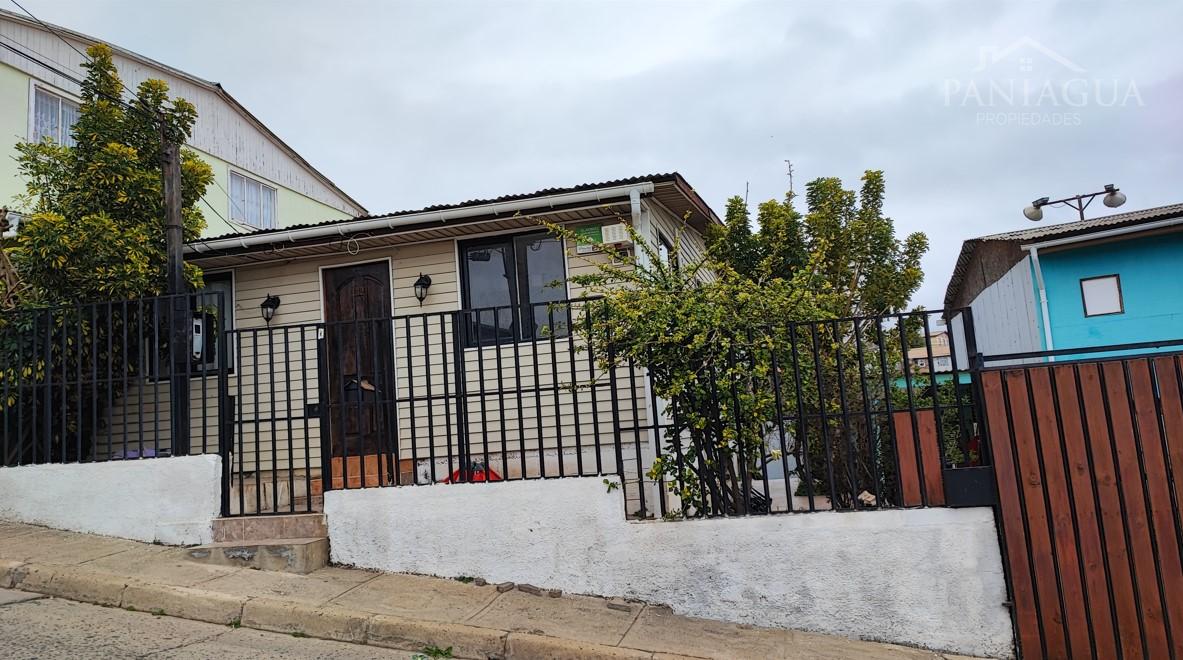 Vende casa en cerro Placeres.