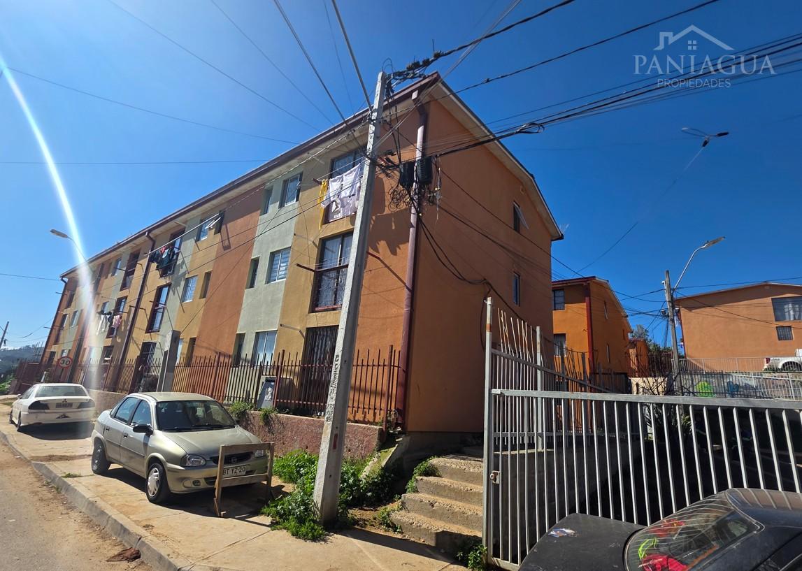 Vende departamento remodelado sector Glorias Navales