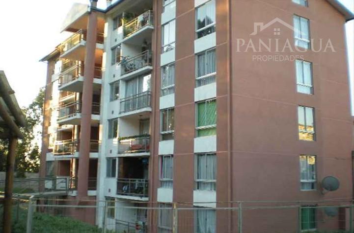 Vende departamento en Glorias Navales, pasos de camino Internacional